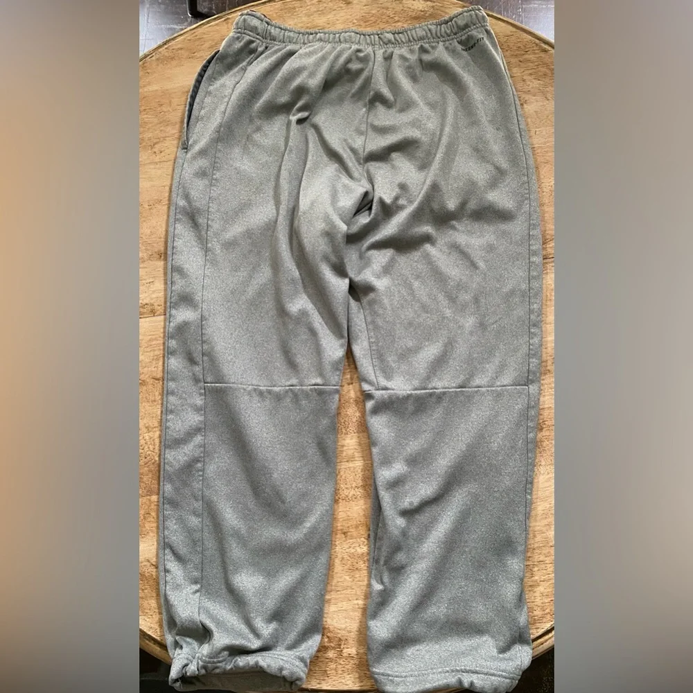 Nike Therma Fit‎ Men’s XL Gray KO 3.0 Poly Athletic Pants